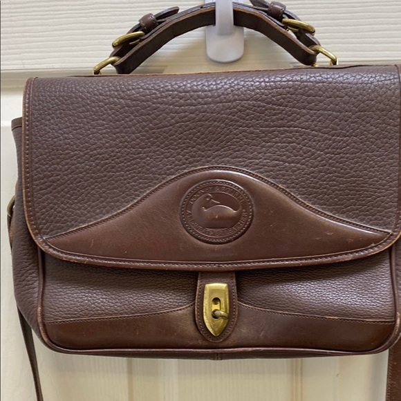 Dooney & Bourke Handbags - Classic Dooney & Bourke Brown Leather Bag